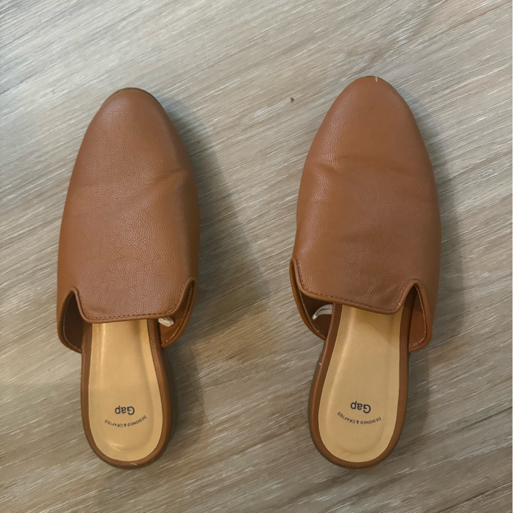 Gap mules